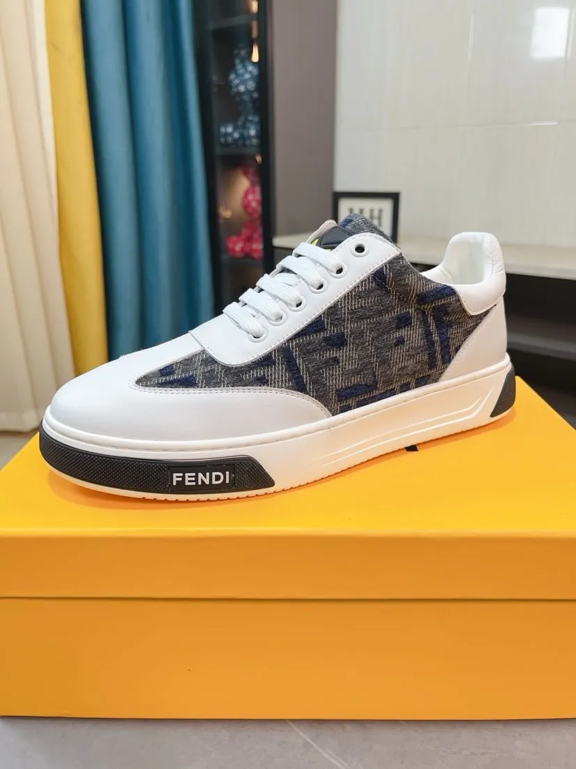 Men's Men's Shoes💰420🌹🌹[fendi] Fendi's classic and comfortable men's, this complex sneaker is made of soft calfskin➕genuine leather lining➕original ultra-light rubber material with rough outsole. This unique and light style is suitable for the casual and refined sensibility of this season. It is comfortable and natural on the feet. It is an everyday style for casual travel in autumn and winter! 38/44